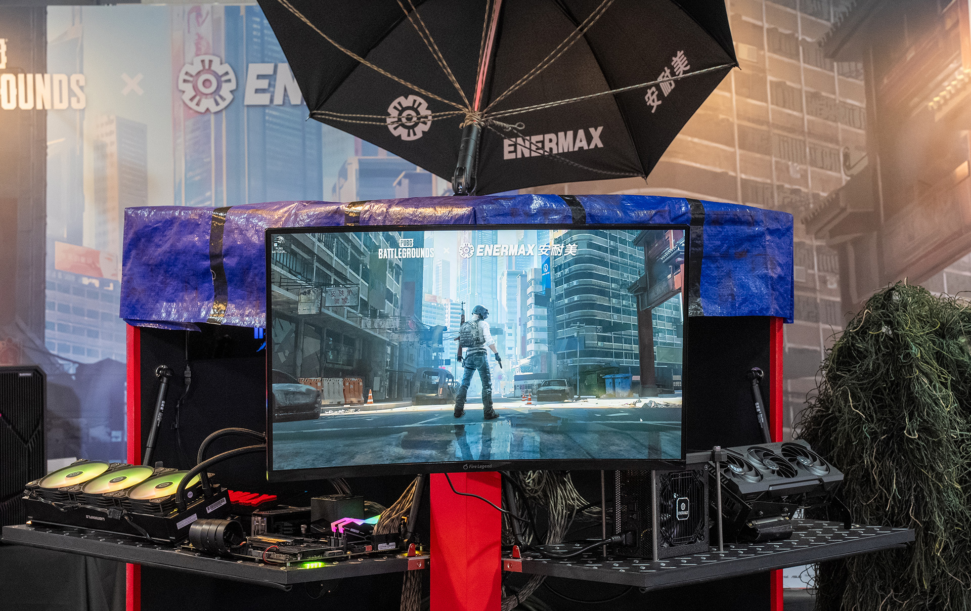 ENERMAX安耐美與《PUBG絕地求生》合作打造的改裝機殼